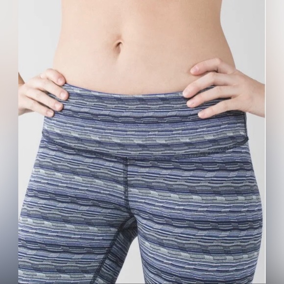 Lululemon Wunder Under Space Dye Twist Crop Leggings Size 4 - Picture 6 of 12